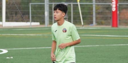 世体：巴萨签下15岁哈萨克斯坦小将门迪卡诺夫